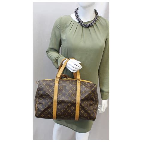 Louis Vuitton LV Monogram Sac Souple 35 .